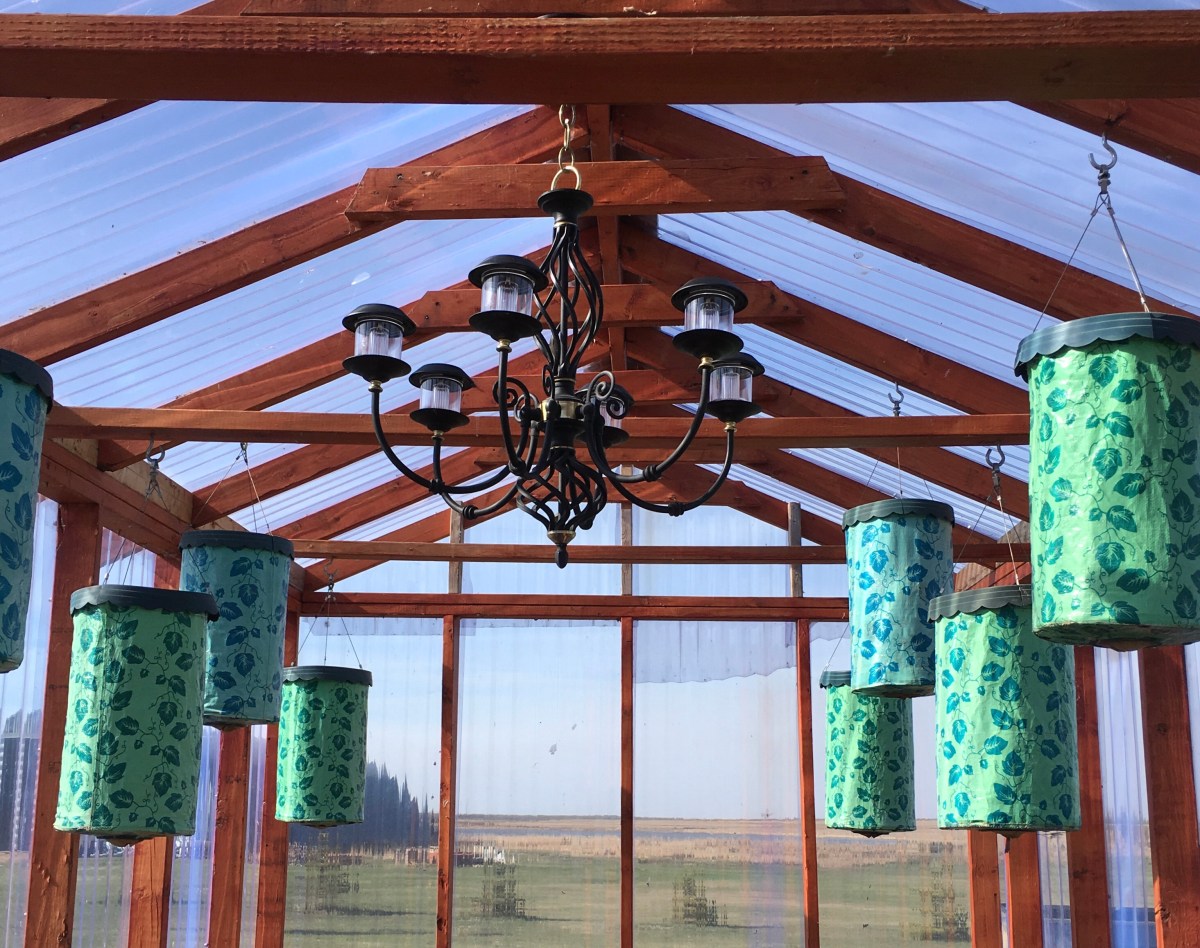 How to make a solar&nbsp;chandelier