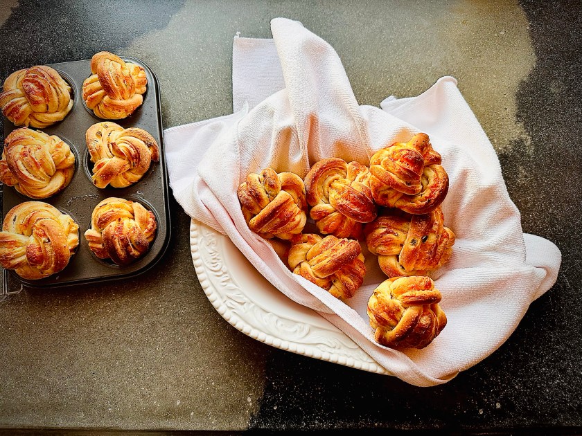 Jalapeño Cheddar Knots